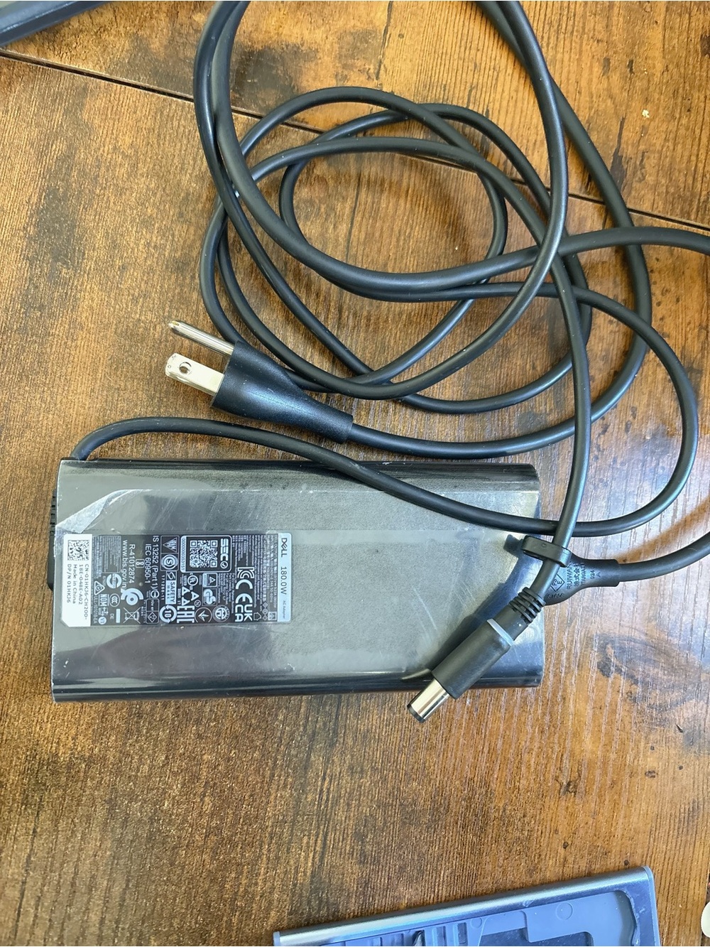 Dell 180W Power Adapter Black 19.5V 9.23A AC Adapter Laptop Power Adapter